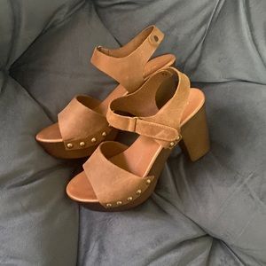 COPY - Mila Paoli Heels size 9